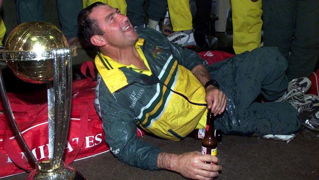 Geoff Marsh celebrating after Australia defeated Pakistan to win the World Cup in 1999. Picture: David/White