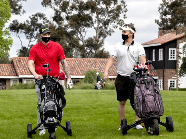 MELBOURNE, AUSTRALIA - NewsWire Photos October 19 2020: Golfers are back at Yarra Bend Golf Course in Melbourne on Monday morning as restrictions on golf and other outdoor activities have been lifted during covid restrictions in Melbourne.Picture: NCA NewsWire / David Geraghty