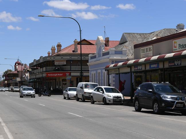 SAVE THE REGIONS - SCENE SETTINGS. Peterborough main street. Picture: Tricia Watkinson