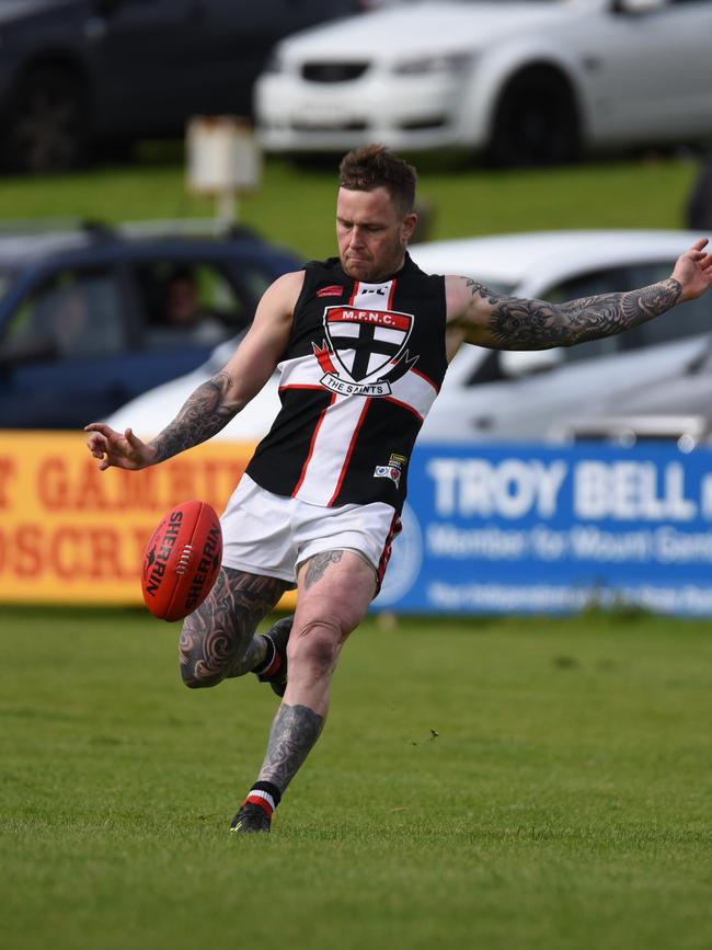 Millicent's Gene Robinson kicks his 100th goal of the 2021 season. Picture: Thomas Miles