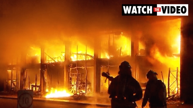 Huge warehouse blaze Edwardstown (9 News)