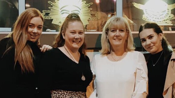 Tiff Curtis, Jess Preston and Rachel Curtis pictured with mum Colleen Wason (third from left). Photo: Jess Preston