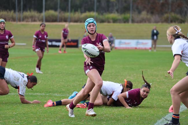 Queensland Schoolgirls five-eighth Torah Luadaka during the ASSRL Under-16 National Championships in Port Macquarie. Picture: Heather Murry/ASSRL