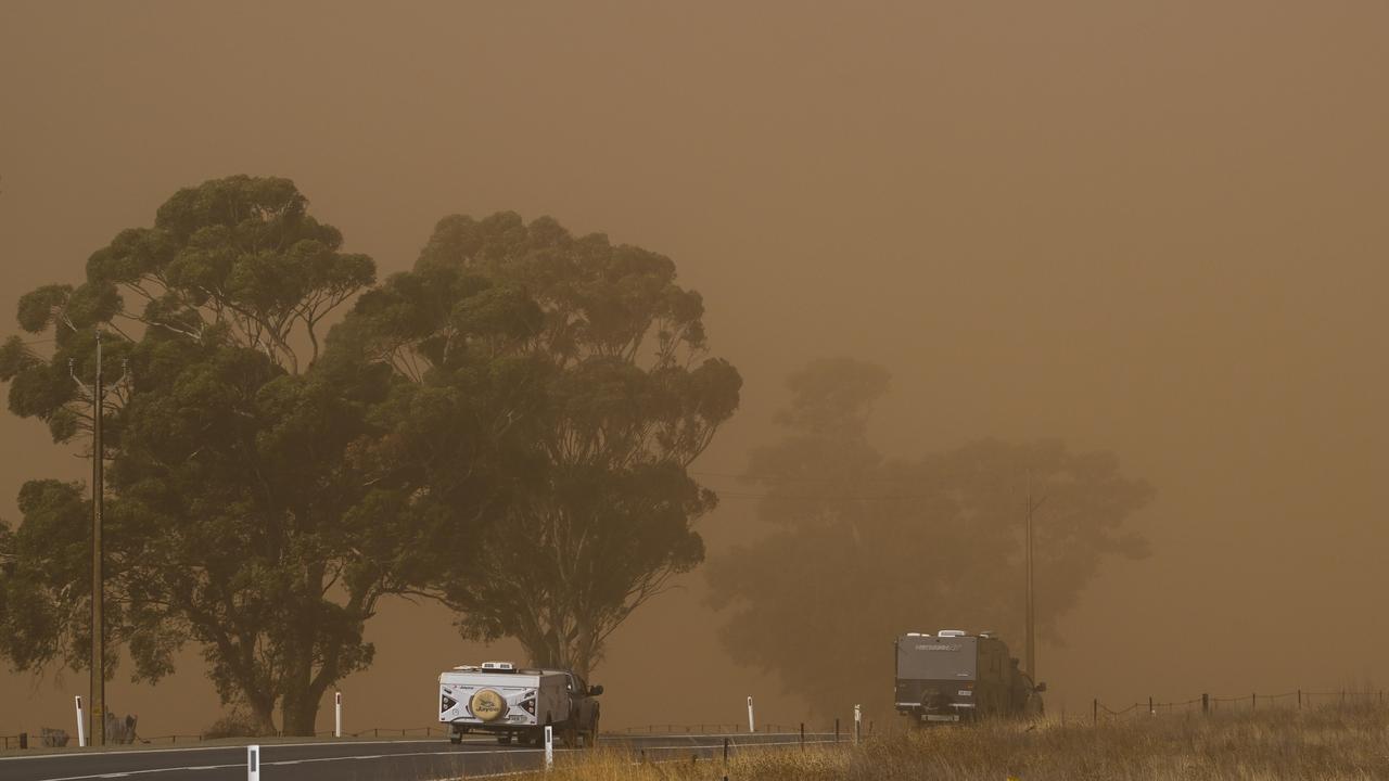 Dust storm causing havoc as wild winds roll in to SA