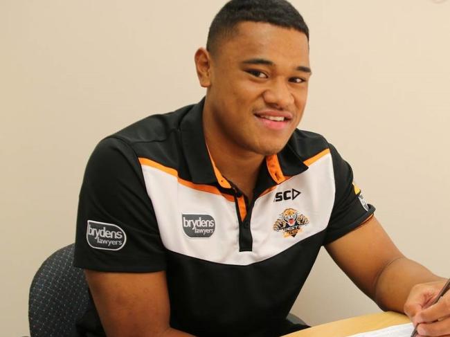 Moses Suli, 18, has signed a reported record $1.3 million contract (for a rookie) with the Wests Tigers NRL team ahead of the 2017 season.