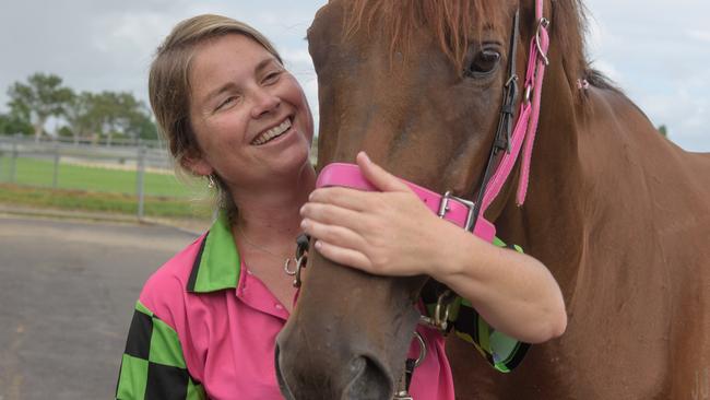 Fleur Blanch with Hotel Drive getting ready for Country Championship day.