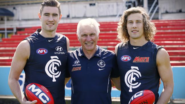 Carlton coach Mick Malthouse with recruits Kristian Jacksch and Mark Whiley. Picture: Wayne Ludbey