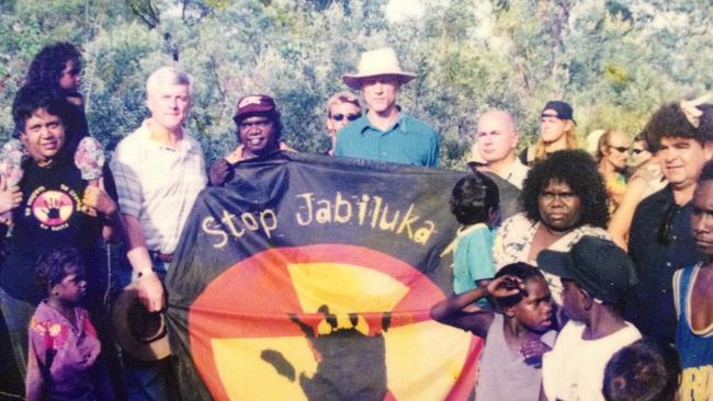 In 1998 more than 5000 people including Peter Garrett joined with Mirarr traditional owners to block the Jabiluka mine, owned by Energy Resources of Australia.