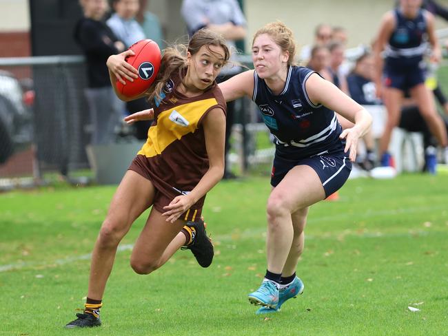 KommunityTV will stream the same number of women’s and men’s VAFA double headers throughout the 2023 season. Picture: Hamish Blair