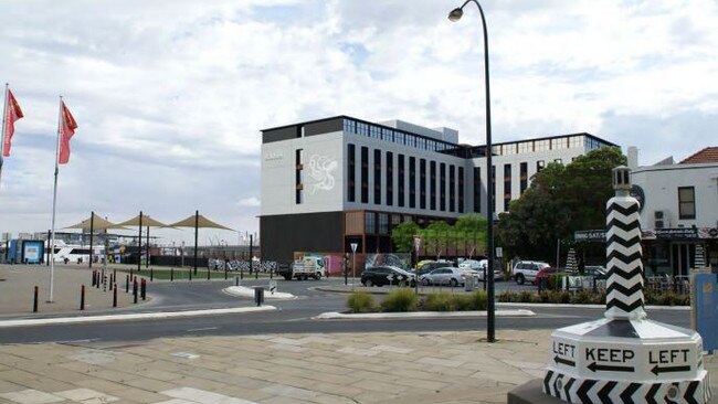 Artist impression of Rydges hotel as it would look from Commercial Rd. Image: Brown Falconer