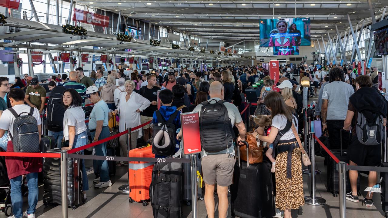 Airports and airlines brace for Christmas holiday rush | The Courier Mail