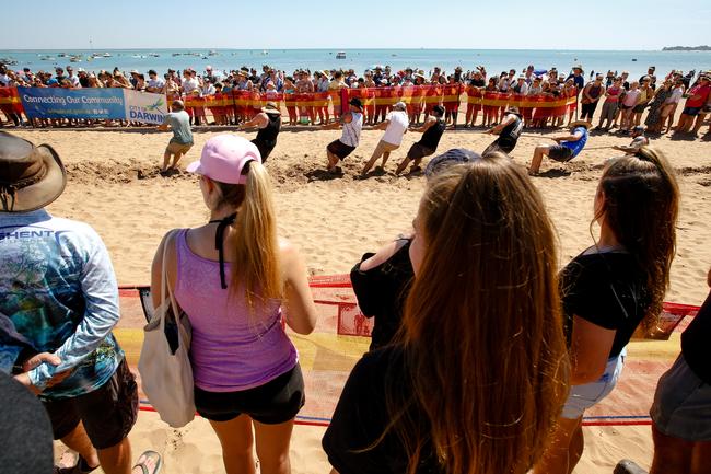 Men’s tug-of-war at the 2019 Beer Can Regatta at Mindel Beach. Pic Glenn Campbell