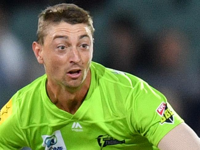 Daniel Sams of the Sydney Thunder during the Big Bash League (BBL) cricket match between the Adelaide Strikers and Sydney Thunder at Adelaide Oval in Adelaide, Saturday, February 1, 2020. (AAP Image/David Mariuz) NO ARCHIVING, EDITORIAL USE ONLY, IMAGES TO BE USED FOR NEWS REPORTING PURPOSES ONLY, NO COMMERCIAL USE WHATSOEVER, NO USE IN BOOKS WITHOUT PRIOR WRITTEN CONSENT FROM AAP