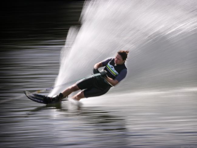 Generic Yarra Pictures? Water skiing on Yarra. Waterskiing.