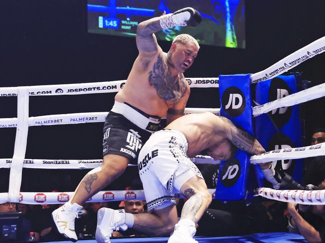 Sonny Bill Williams lost a fight against powerhouse Mark Hunt three years ago. Picture: Getty