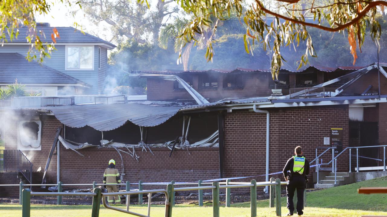 Suspicious blaze tears through Mount Waverley Football and Netball Club