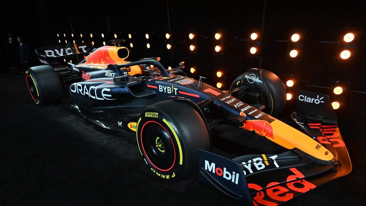 Formula 1  McLaren F1 unveils the MCL60