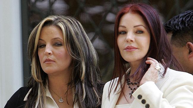 Priscilla Presley (R) and her daughter Lisa Marie Presley (L) pictured in 2006. Picture: Tim Sloan/Getty Images North America/AFP