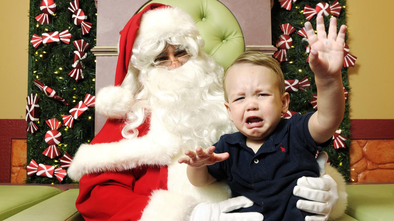 Santa photos Melbourne: How to set up the perfect photo with young kids ...