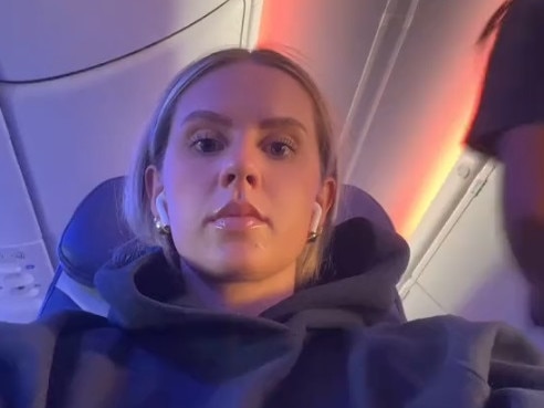 A savvy passenger has revealed why she always wears a hoodie on a plane. The frequent flyer has been praised for the genius reason behind the clothing choice with hundreds of people vowing to try the plane hack the next time they jet off.