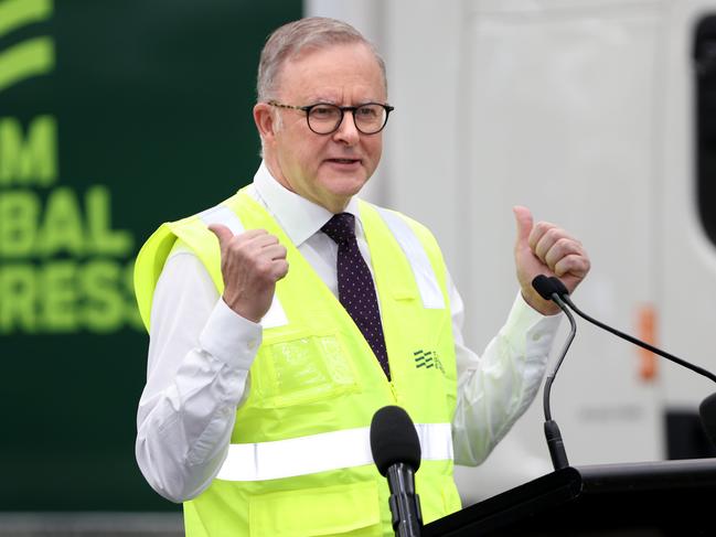 Prime Minister Anthony Albanese promised to cut electricity bills by $275. Picture: Damian Shaw