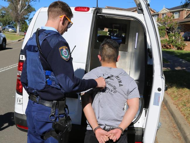 Sydney drug raids: Police arrest eight people, seize 3kg of MDMA ...