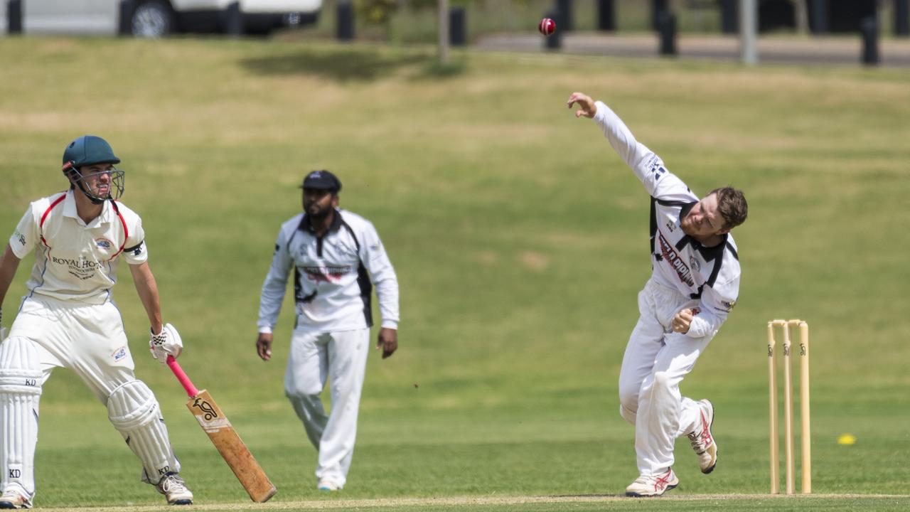 Callum Barnett bowls for Southern District Magpies against Highfields-Railways. Picture: Kevin Farmer