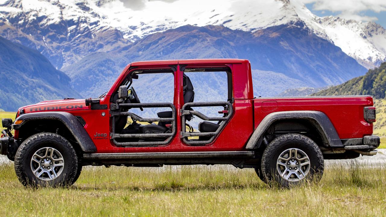 Jeep Gladiator Review: Strange New Convertible Dual-cab Ute 