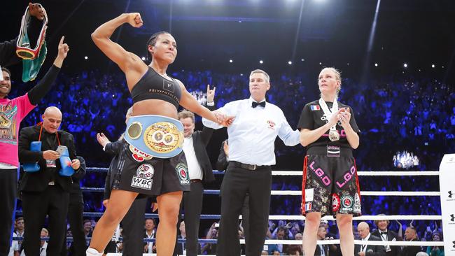 Cecilia Braekhus vs Cyborg Justino in Boxing-MMA fight | news.com.au ...