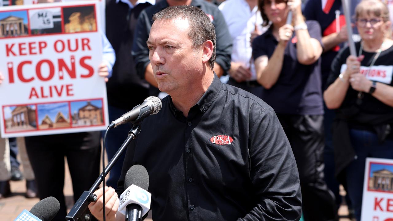 The Public Service Association has called on the government to increase the wages of child protection case workers. Picture: NCA NewsWire / Damian Shaw