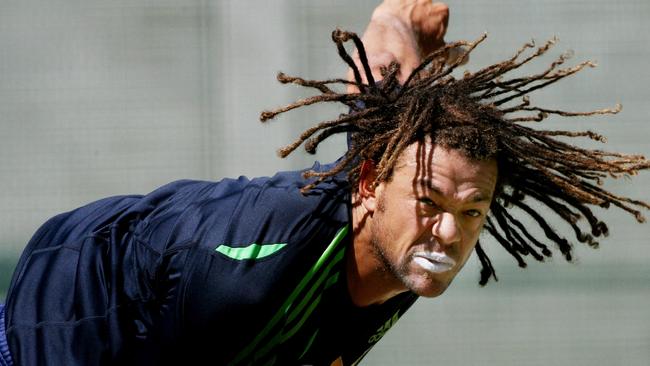 22/11/2008: Cricketer Andrew Symonds bowling at Australia training at MCG 11 Jan 2007. hair