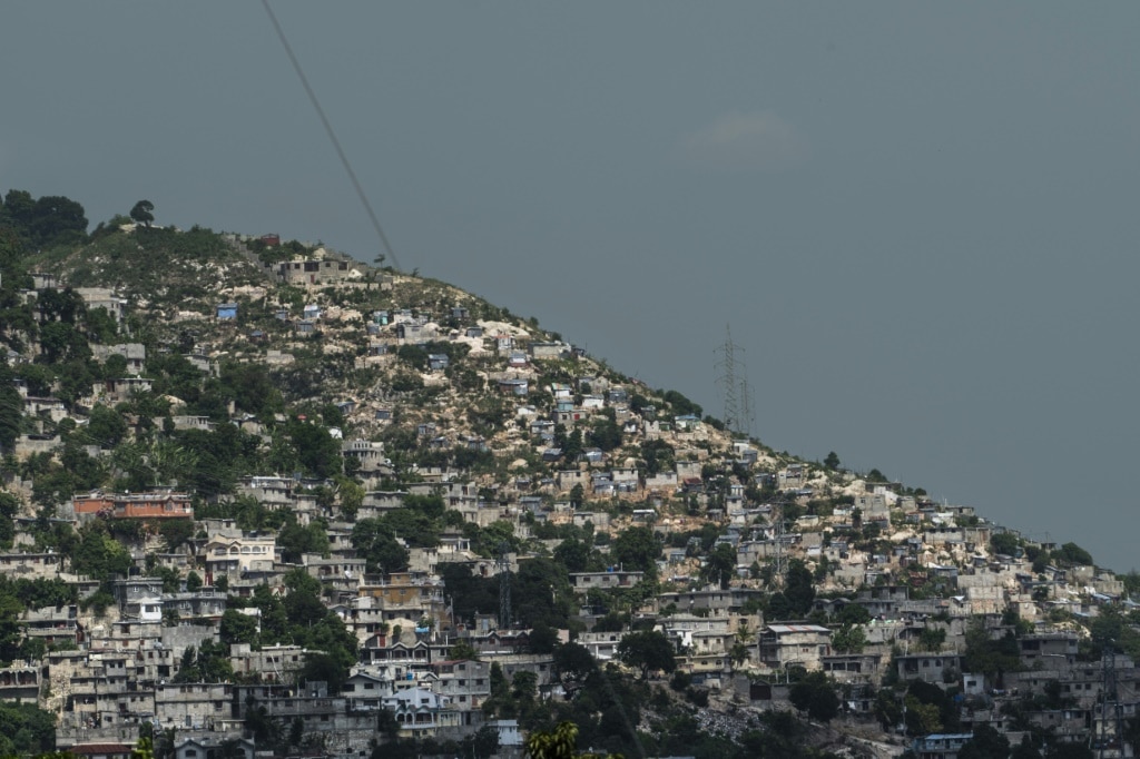 After long wait, Kenyan police begin security mission in Haiti | news ...