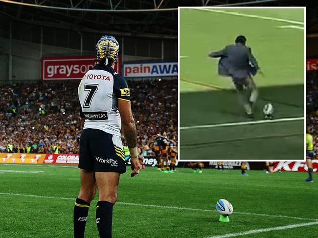 Retired NRL great Johnathan Thurston suffered a kicking fail when he tried to recreate his famous 2015 grand final conversion attempt.