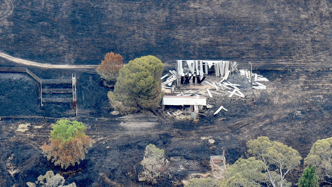 Adelaide Hills Bushfire As Seen From The Air Over Cudlee Creek ...