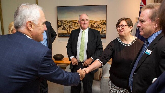 Mayor Susan Salter meets Prime Minister Malcolm Turnbull.