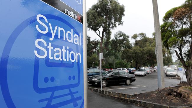 Syndal is located between Mount Waverley and Glen Waverley.