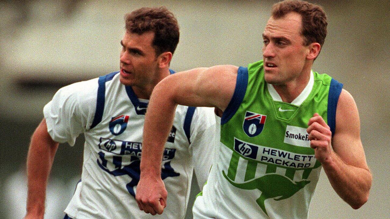 Longmire was a long-time teammate of Wayne Carey’s at North Melbourne.