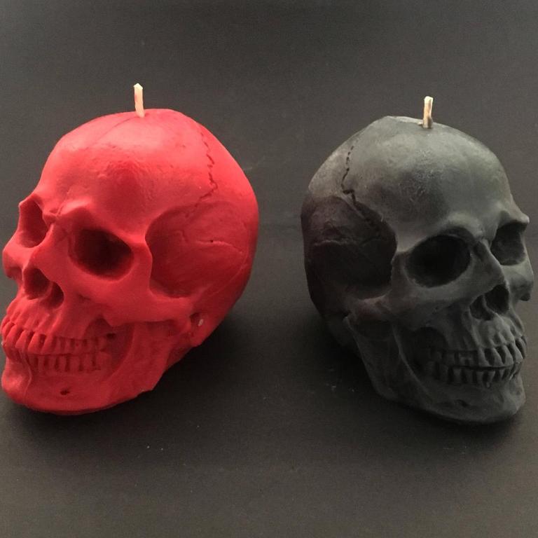 Etsy (BlackRoseCandles), Soy Skull Candles.