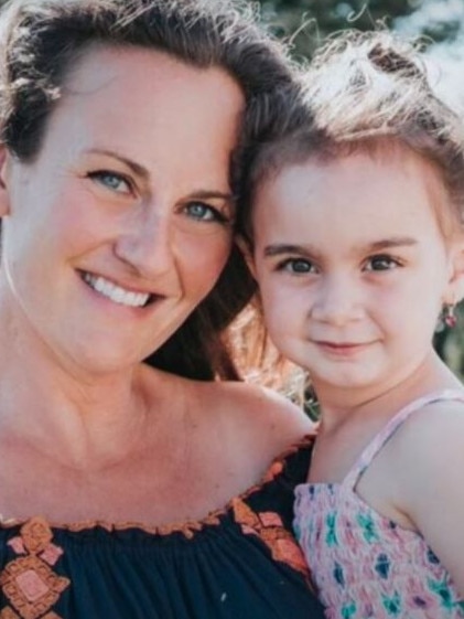 Sarah Marie Fedele with her daughter.