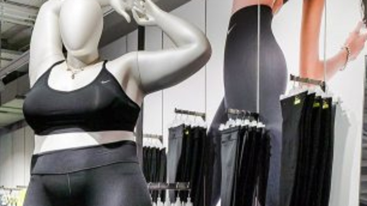 Bladeren verzamelen kalligrafie grot Fiona Falkiner: 'Why I support Nike plus-size and why the backlash  frustrates me' | news.com.au — Australia's leading news site