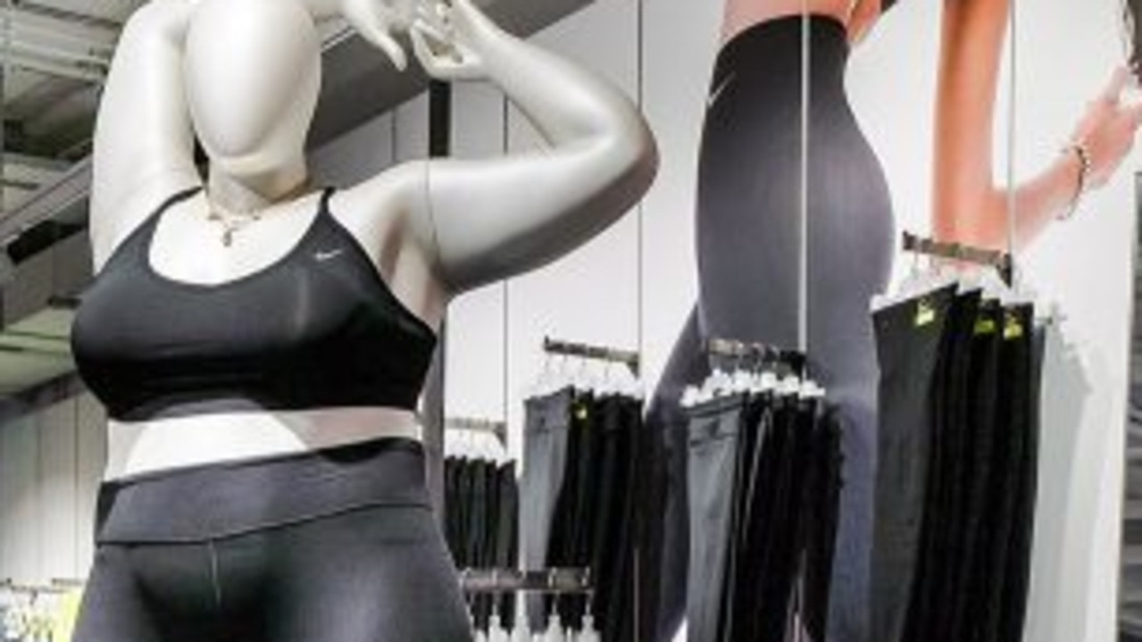 Nike fat outlet mannequin