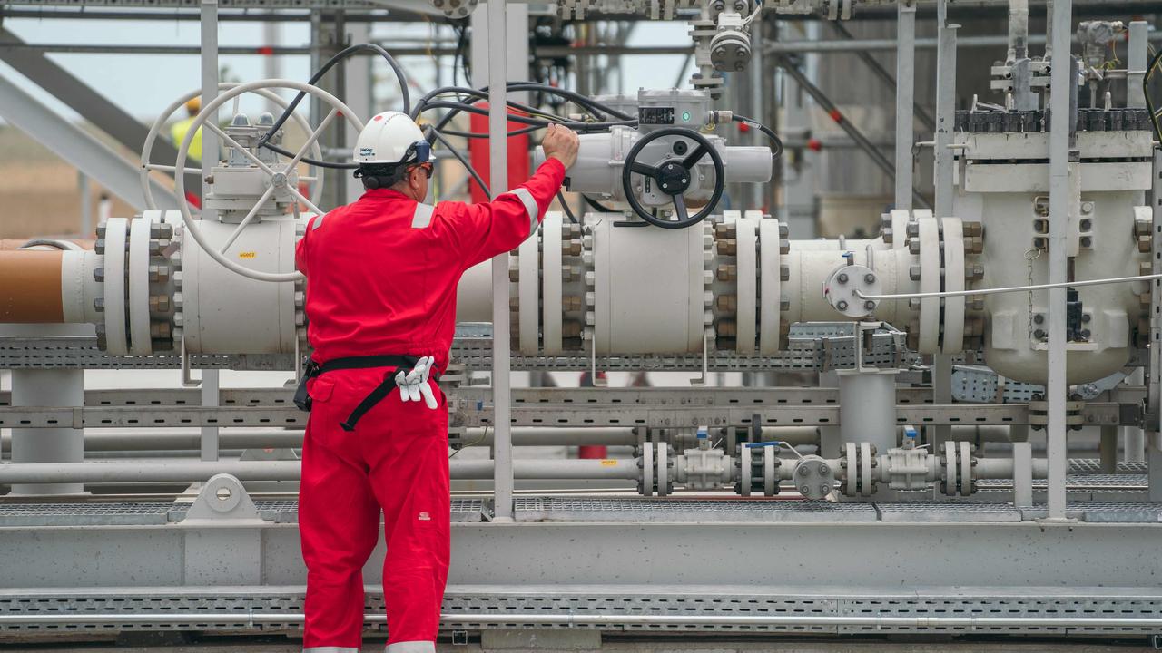 EU unveils plan to phase out its remaining Russian gas imports