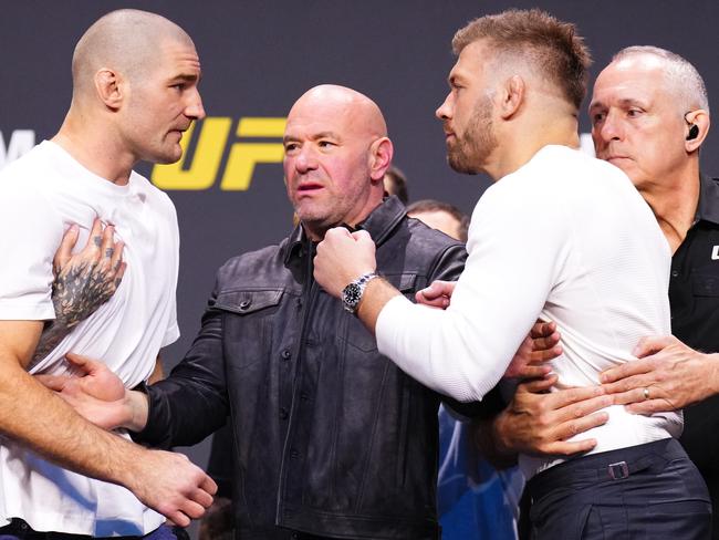 Dana White separates Sean Strickland (L) and Dricus du Plessis (R). Picture: Chris Unger/Zuffa LLC via Getty Images