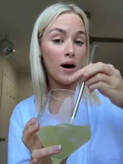She's advised other Aussies not to go to Uni. Picture: TikTok/ugcwithcassidy