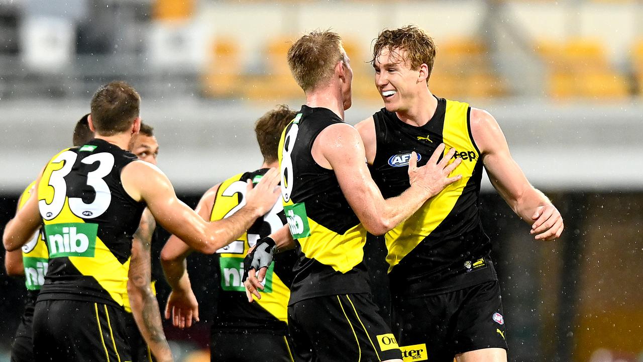 Tom Lynch took his place in the team despite breaking a finger against Melbourne. Photo: Bradley Kanaris/Getty Images.