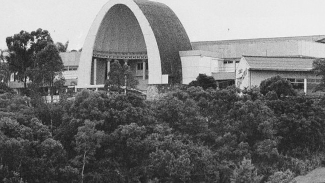 Cloudland once had an associated amusement park and a train up the side of the hill from Breakfast Creek.