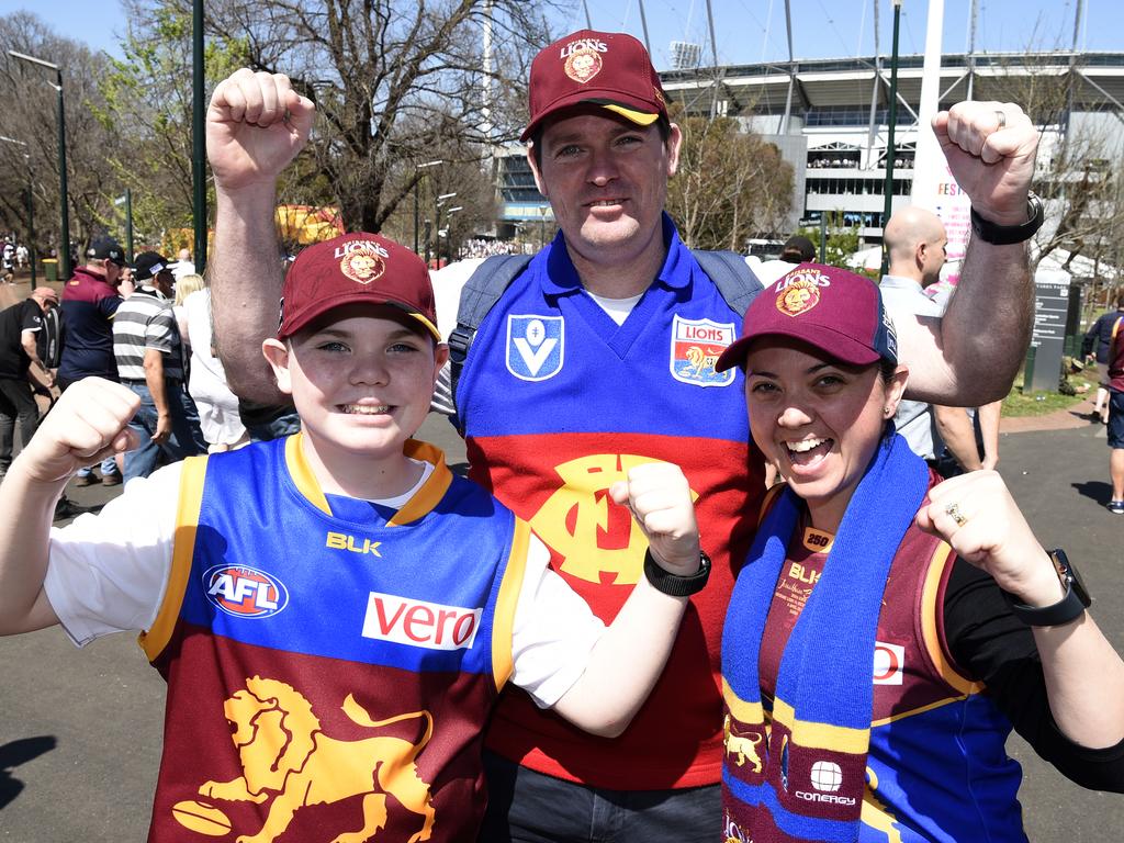 Ethan, Brendan and Kelle Hope at the MCG. Picture: Andrew Henshaw