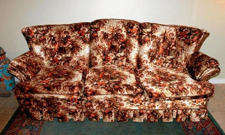 FLORAL FANTASY: Someone in Byron Bay is looking for a couch put this up as an example of an ugly couch they wanted to purchase and is willing to pay $10 to acquire. Picture: Supplied