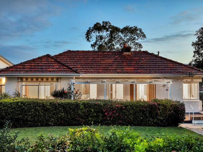 The Freshwater home fetched $1.76 million prior to auction this week.