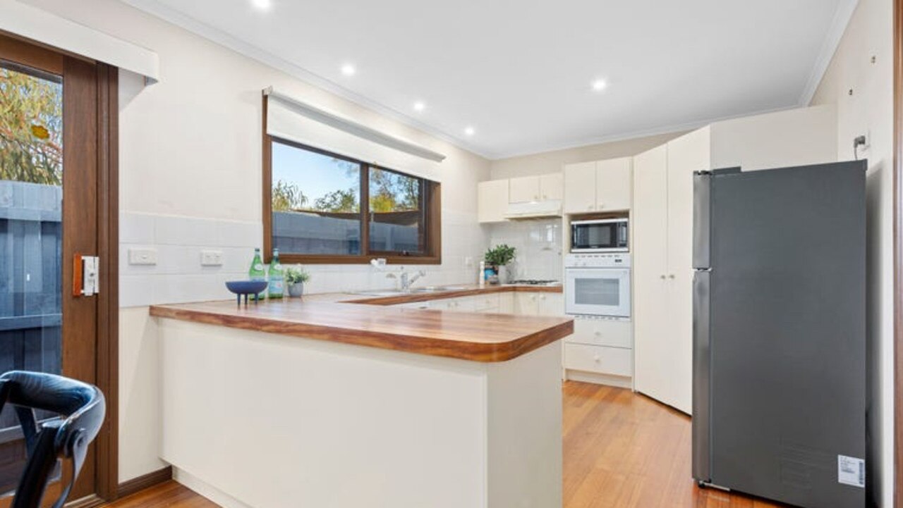 The house is in both the Cheltenham and Mentone Girls’ Secondary College zones.